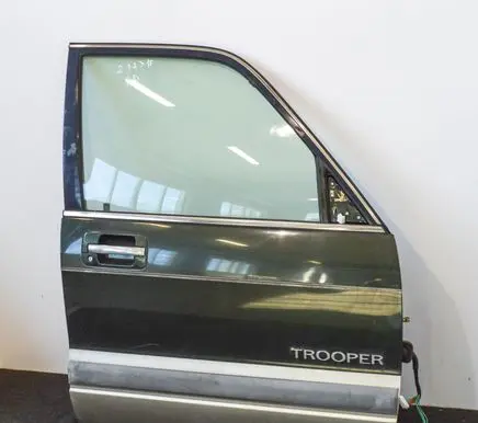 Isuzu Trooper Front door