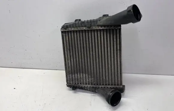 Audi Q7 4L Intercooler radiator 7L6145803D
