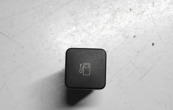 Peugeot 508 Tailgate/trunk/boot open switch 9686944310