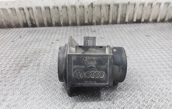 Audi A4 S4 B5 8D Mass air flow meter 074906461