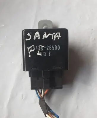 Hyundai Santa Fe Window wiper relay 954202B500
