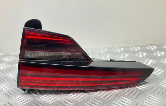 Audi A4 S4 B9 Tailgate rear/tail lights 8W9945094B