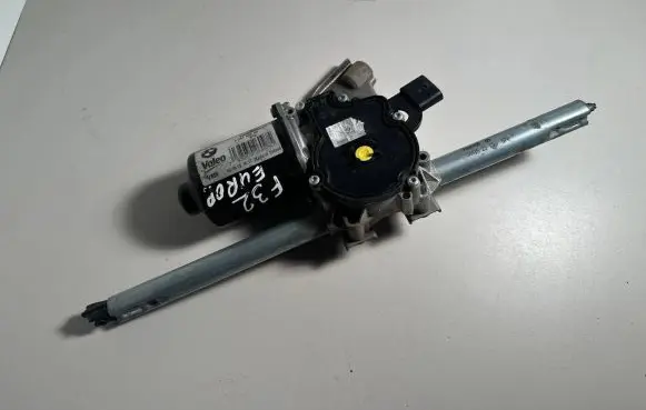 BMW 4 F32 F33 Front wiper linkage and motor 7267503 W000026097 038030260975