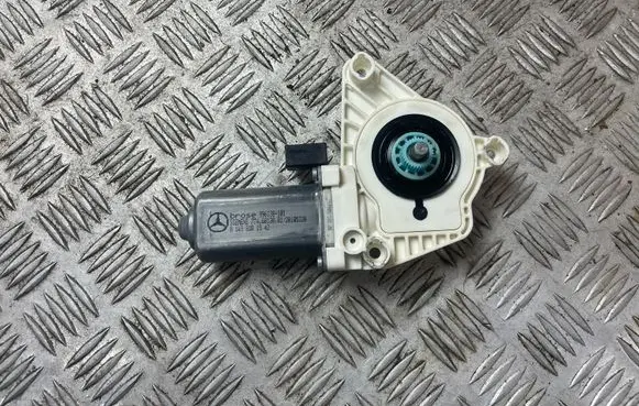 Mercedes-Benz B W245 Front door window regulator motor A1698201542 996138101 20105320