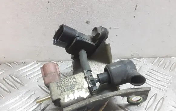 Toyota Corolla Verso E121 Turbo solenoid valve 2586064140 8942120210
