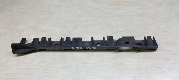 BMW 1 E82 E88 Fender mounting bracket 51777118160