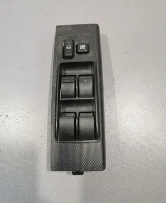 Toyota Corolla Verso AR10 Electric window control switch 848200F030
