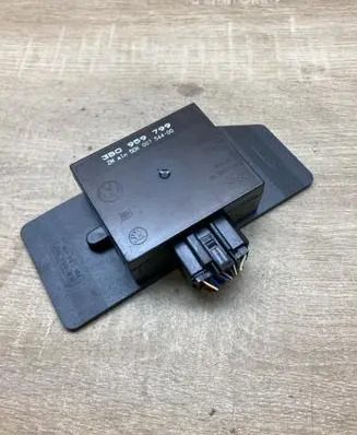 Volkswagen PASSAT B5 Comfort/convenience module 3B0959799 5DK007544