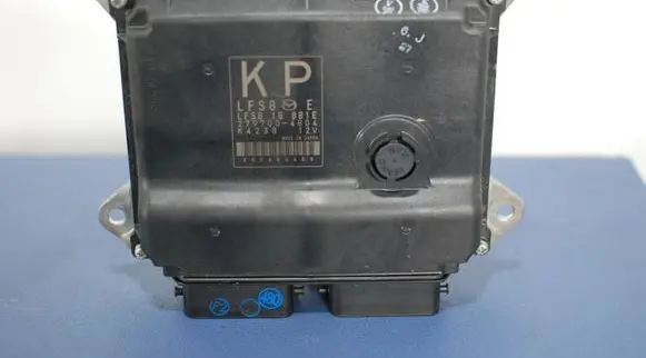 Mazda 3 I Engine control unit/module ECU LFS818881E