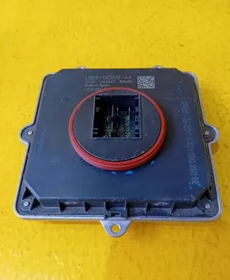 Land Rover Range Rover Evoque L538 Voltage converter/converter module L8B213E005AA