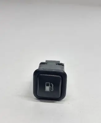 Volkswagen PASSAT B5.5 Fuel tank opening switch 3B0959833A