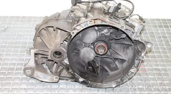Ford Kuga I Manual 6 speed gearbox 6M2R7F096EC AV4R7002AA