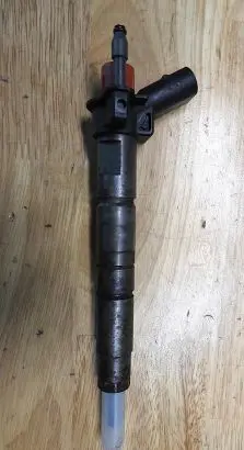 BMW X5 E70 Fuel injector 0445117017
