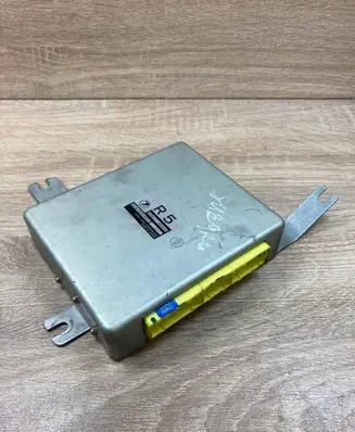 Subaru Legacy Engine control unit/module ECU 22611AB400 A18000RR0 4Z06