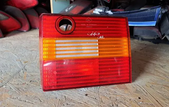 Volkswagen PASSAT B4 Tailgate rear/tail lights 3A9945108
