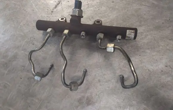 Dacia Logan I Fuel pressure sensor 9307Z517A 8200701690
