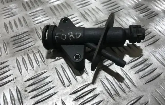 Ford Mondeo Mk III Clutch master cylinder 1s717a543ad 1s71-7a543-ad