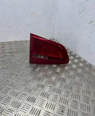 Volkswagen Sharan Tailgate rear/tail lights 7N0945093H 7N0945259