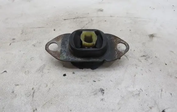 Renault Clio IV Gearbox mount GMAUTO4574097