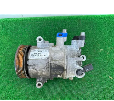 Volkswagen Golf VII Air conditioning (A/C) compressor (pump) 5Q0816803B