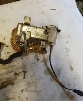 Renault Koleos I EGR valve cooler 147350678R