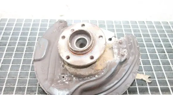 BMW X1 E84 Front wheel hub