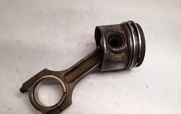 BMW X3 E83 Piston with connecting rod 11257799883