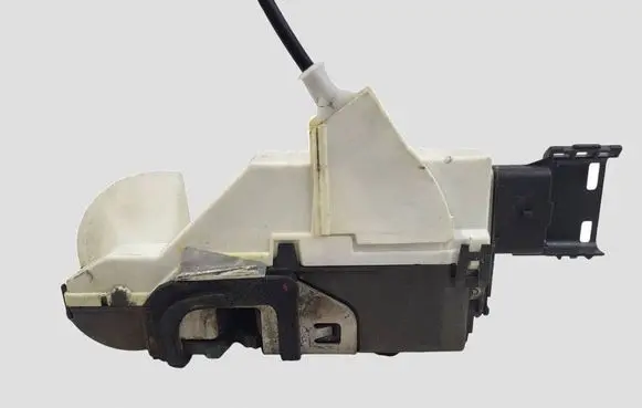 Citroen C5 Front door lock 9135CW A01772
