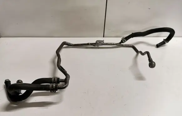 Gearbox oil cooler pipe/hose