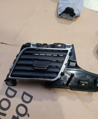 Audi A8 S8 D4 4H Dashboard side air vent grill/cover trim 4H1820901A