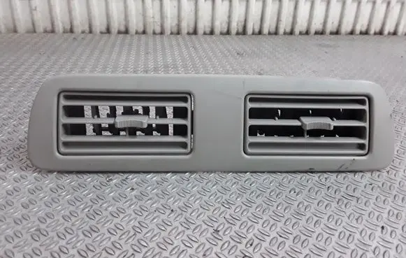 Mazda MPV Rear air vent grill 