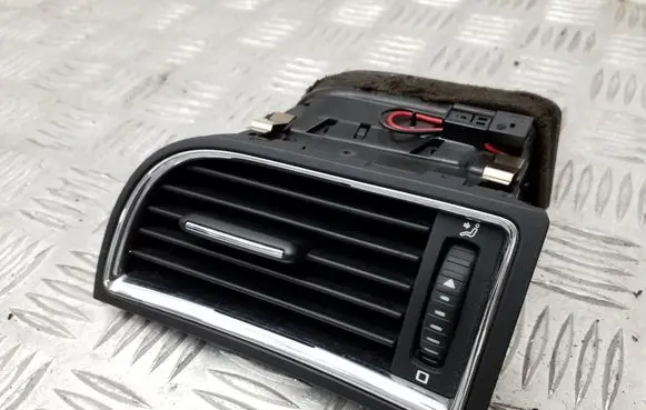 Skoda Superb B6 (3T) Dashboard side air vent grill/cover trim 3T0819701