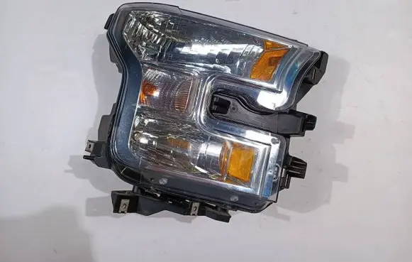 Ford F150 Headlight/headlamp