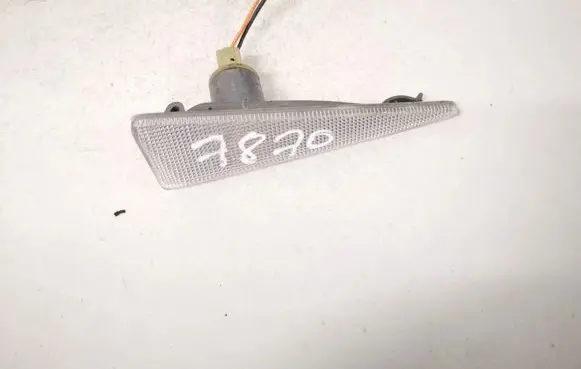 Renault Megane II Front fender indicator light 8200027150e