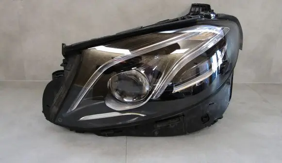 Mercedes-Benz E W213 Headlight/headlamp A2139061704 1EX2017