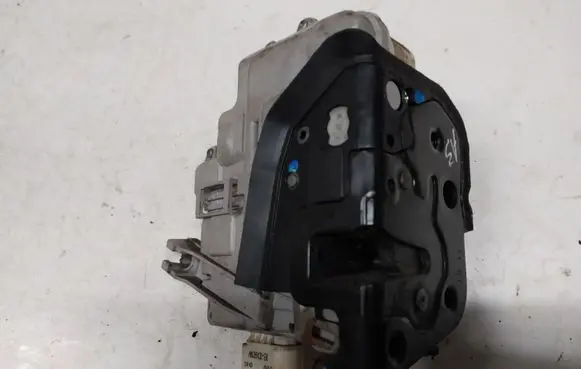 Audi A3 S3 A3 Sportback 8P Front door lock 4F2837016B