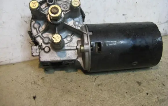 Volvo S70 V70 V70 XC Wiper motor BOSCH0390241133