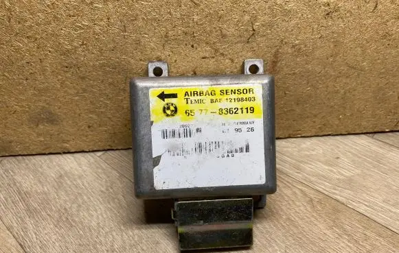 BMW 5 E39 Airbag control unit/module 8362119 65778362119