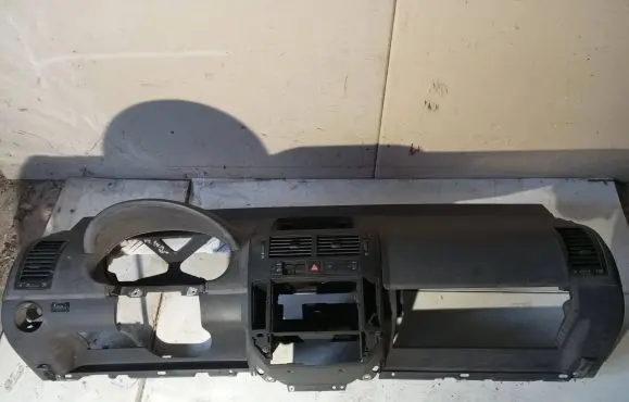 Volkswagen Polo Dashboard 6Q1857669