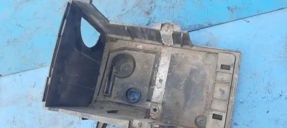 Volvo S40 Battery box tray 