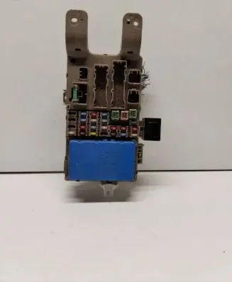 Toyota Corolla E120 E130 Fuse box set 8264102040 MB2323008521