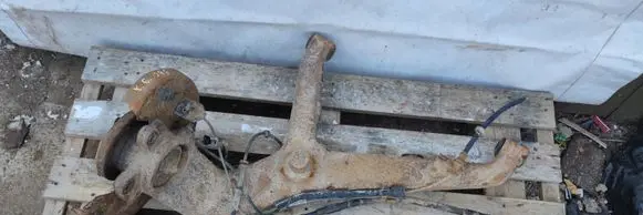 Rear wheel hub