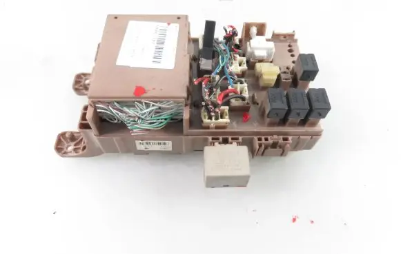 Toyota Corolla E120 E130 Central body control module 2323000231 8264113040 8198050030