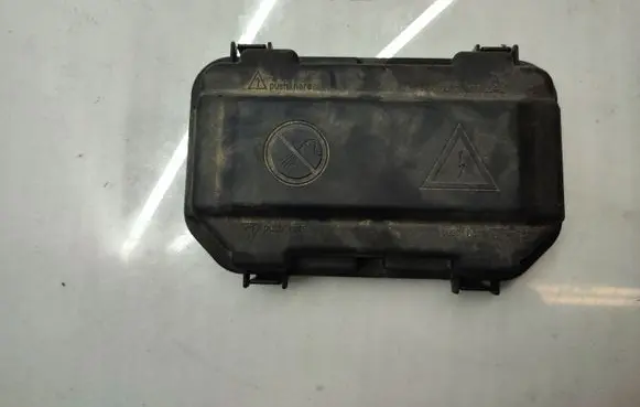 BMW 3 F30 F35 F31 Fuse box cover 9224872