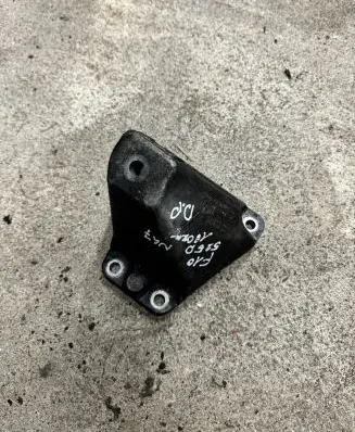 BMW 5 F10 F11 Engine mounting bracket 6795958 6781242 19664510