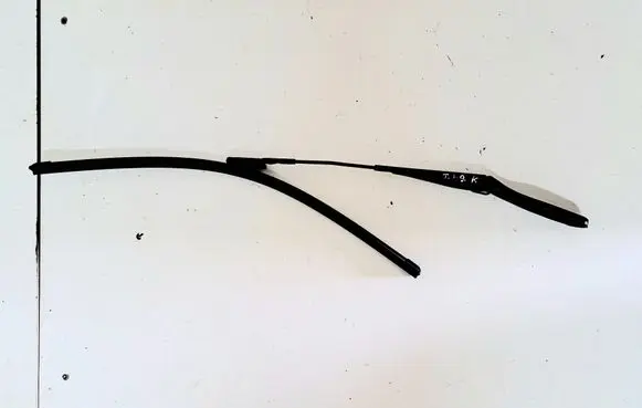 Volvo V50 Front wiper blade arm