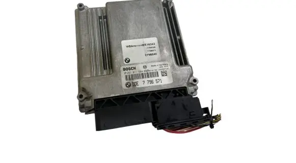 BMW X3 E83 Engine control unit/module 7796571 7798540 0281011564