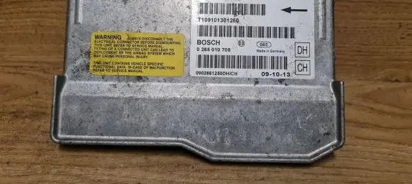 Volvo XC70 Airbag control unit/module P31295676 0285010709