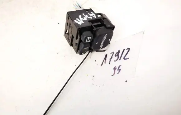 Toyota Urban Cruiser (XP110) Wing mirror switch 183575
