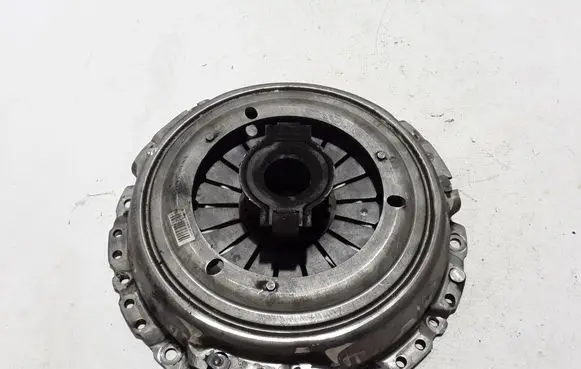 Renault Master III Pressure plate 8200942960